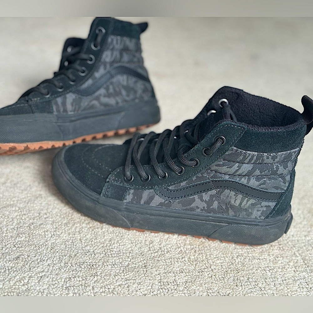 COPY - Kids 1.5 Vans Off The Wall Sk8-Hi MTE Black Grey Camo shoes
